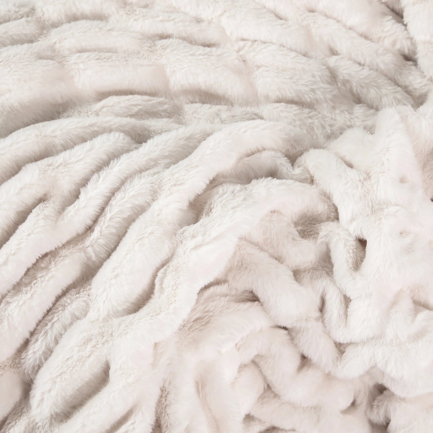 Cream Clouds Double-Sided Minky Blanket — Ruched Plush