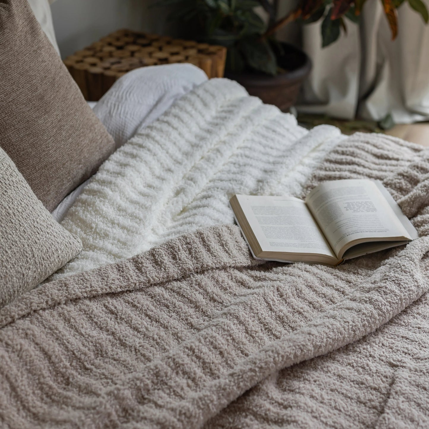 Blushing Beige Ribbed King Bed Blanket — Luxury Plush