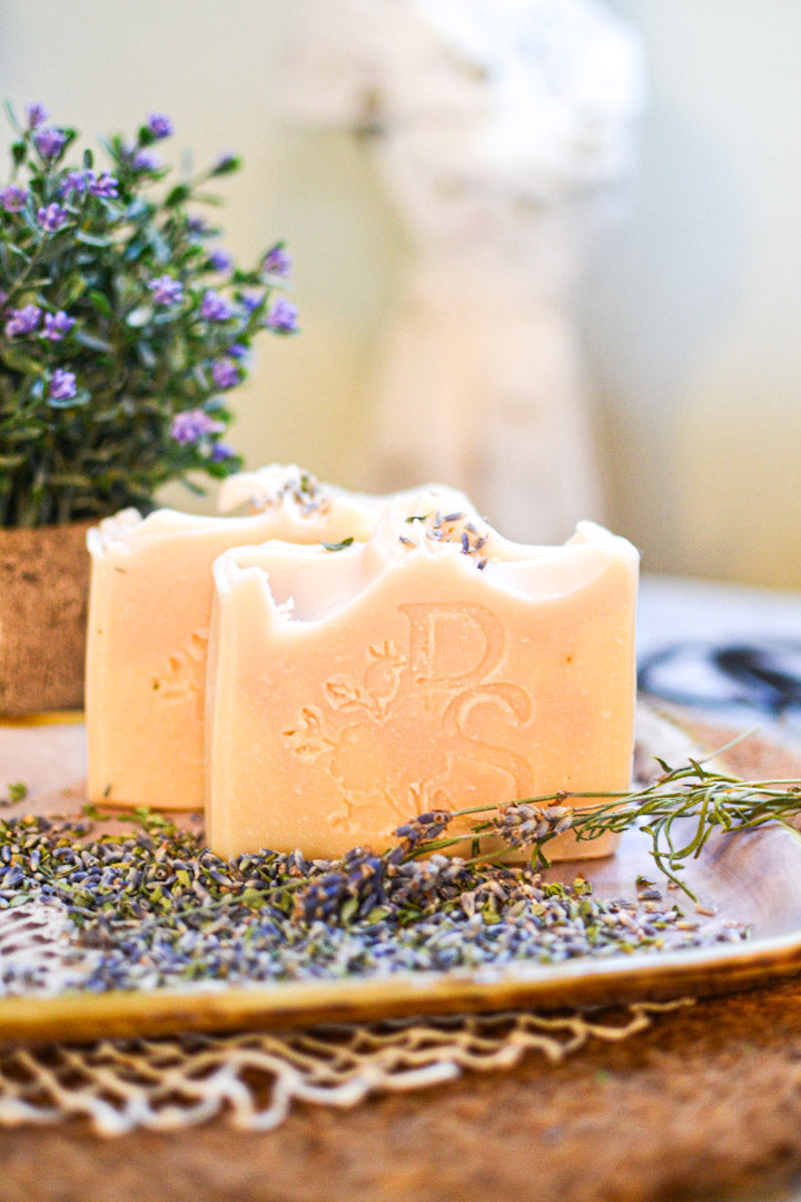 Goat milk and thyme soap for dry, irritated and sensitive skin relief