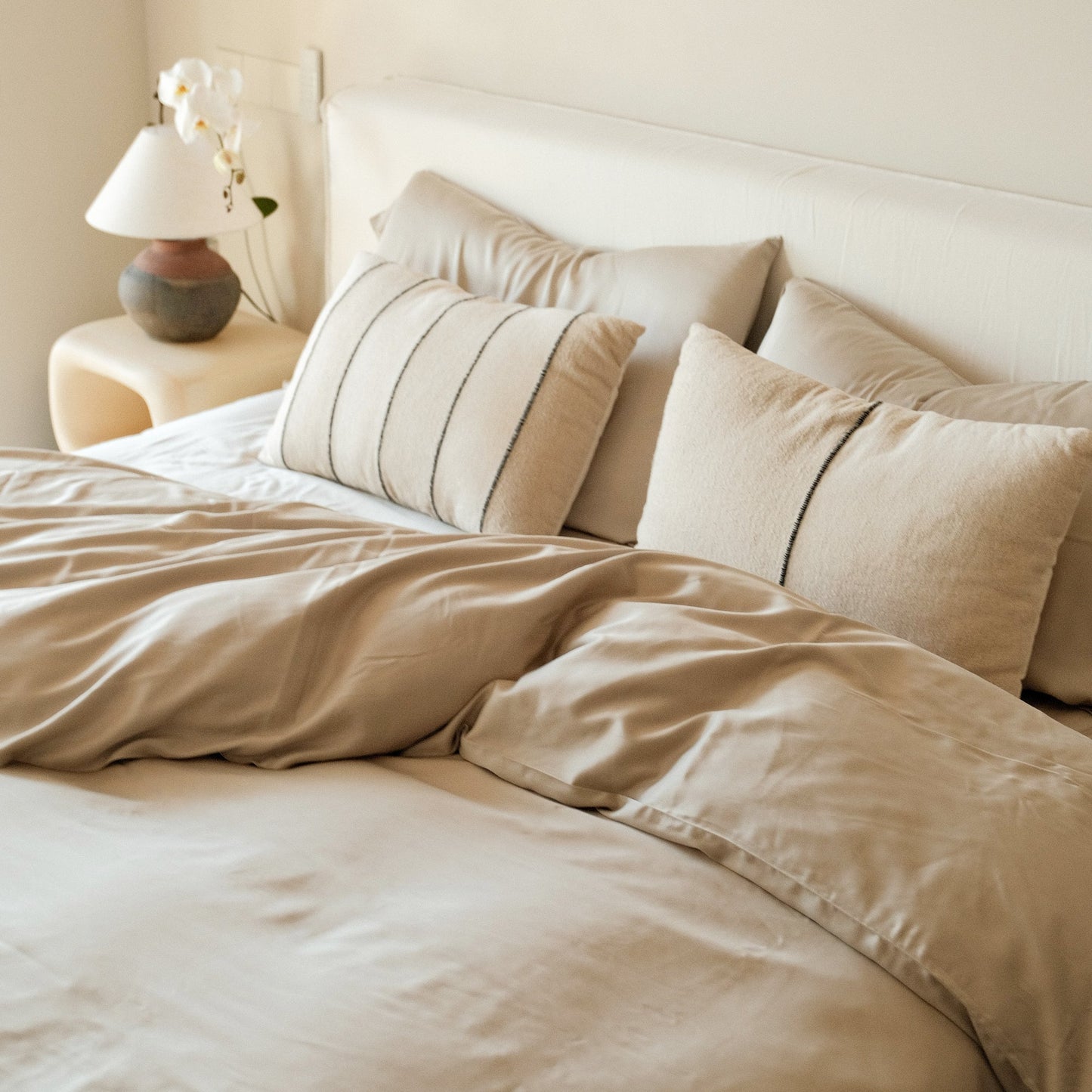 Bamboo sateen duvet cover detail shot — 300TC sateen weave, lustrous sheen