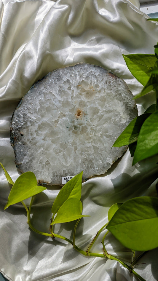 Stunning and harmonizing agate geode slab for positive energy and natural home decor