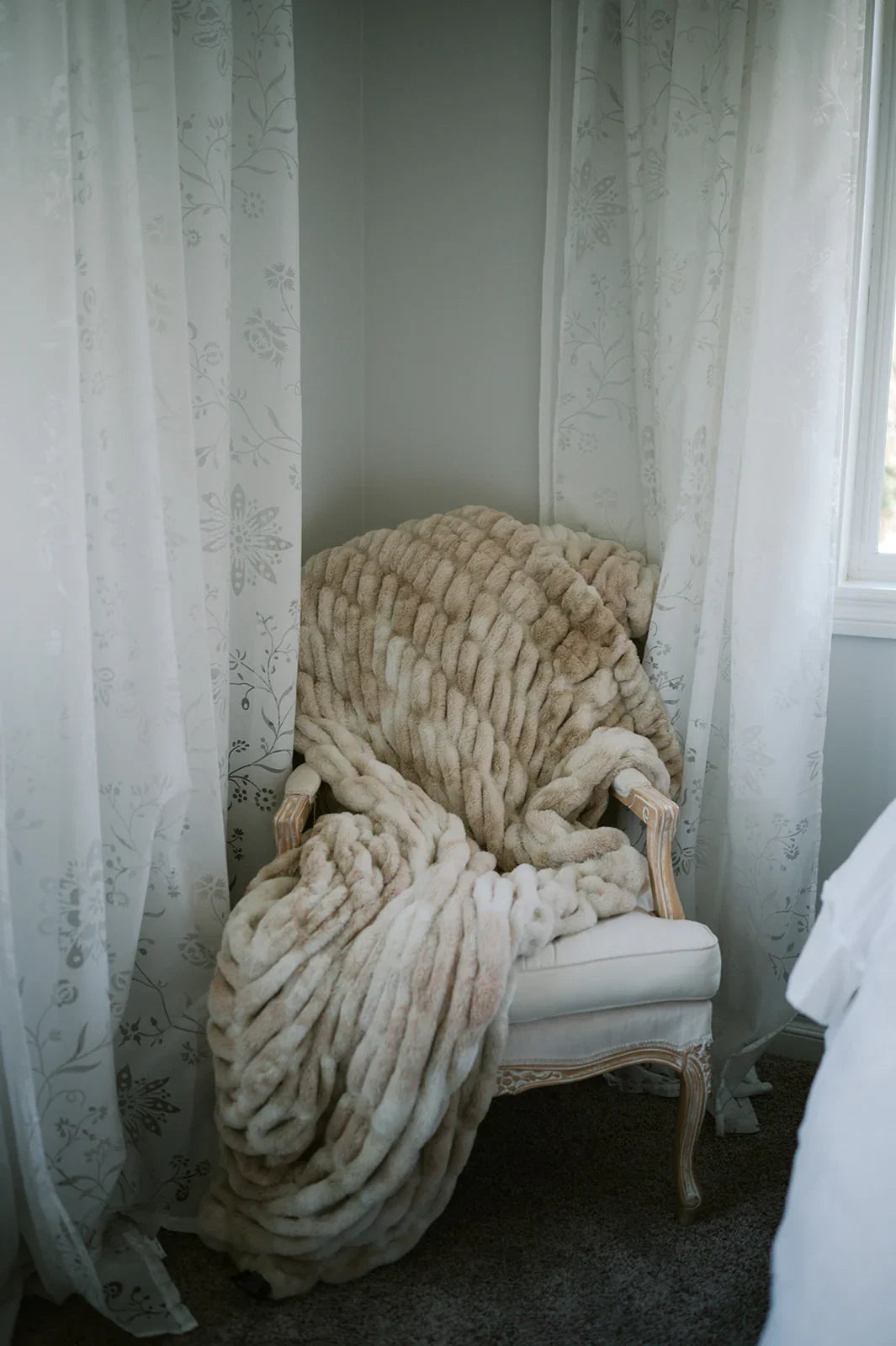 Caramel Swirl Double-Sided Minky Blanket — Ruched Plush