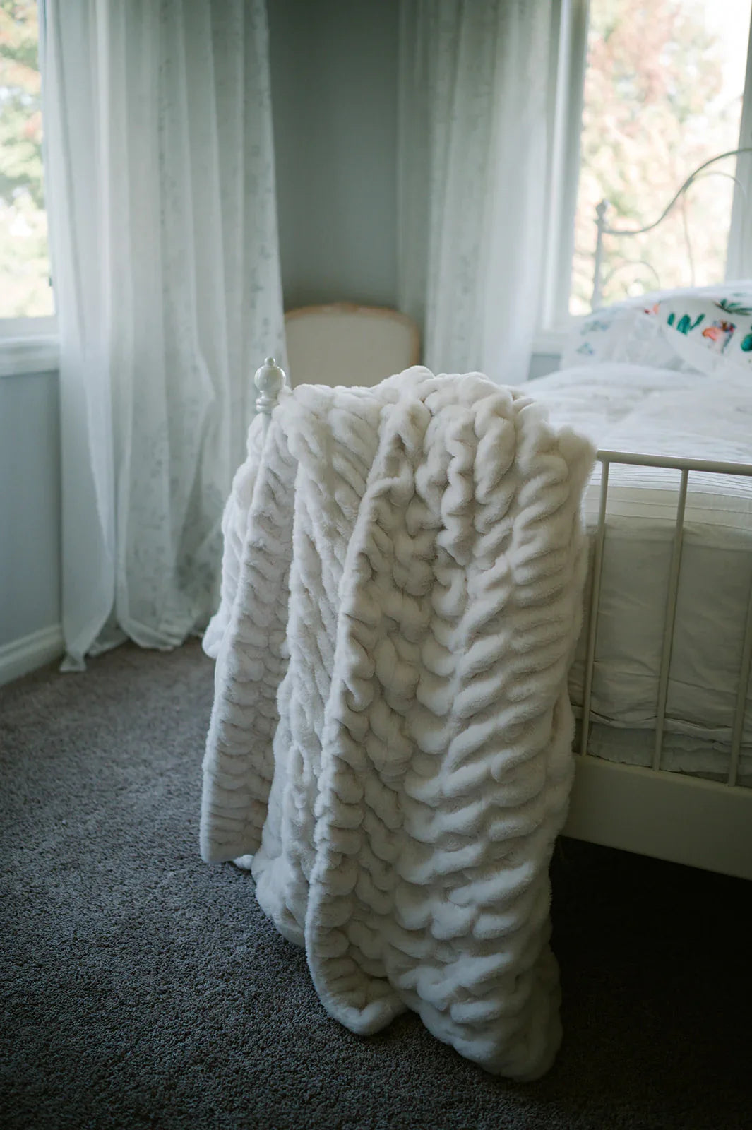 Cream Clouds Double-Sided Minky Blanket — Ruched Plush