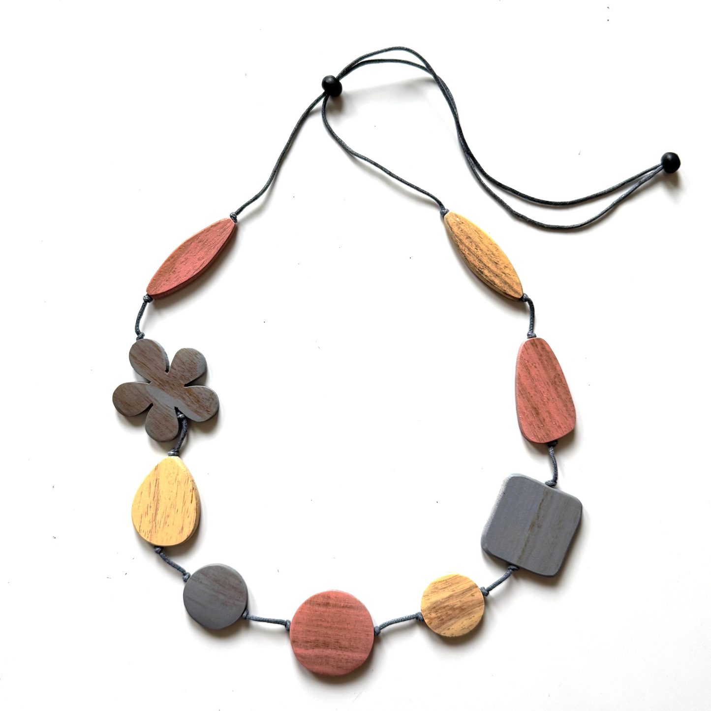 Layered mixed wood shape pendant necklace bohemian statement jewelry blue red yellow