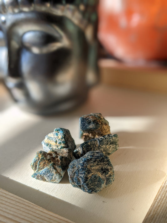 Motivation and clarity-enhancing raw apatite crystal for focus and personal growth