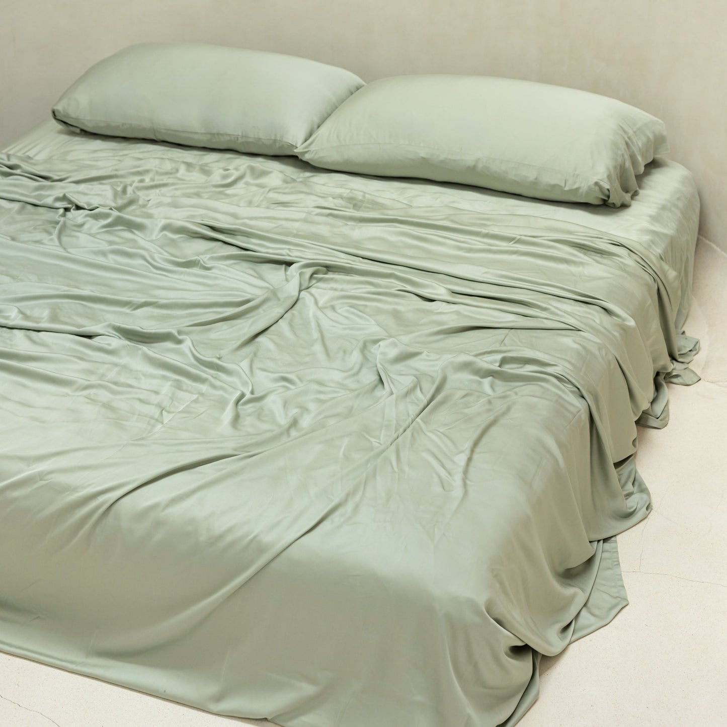 Bamboo sateen duvet cover set styled bedroom — Aeptom Home
