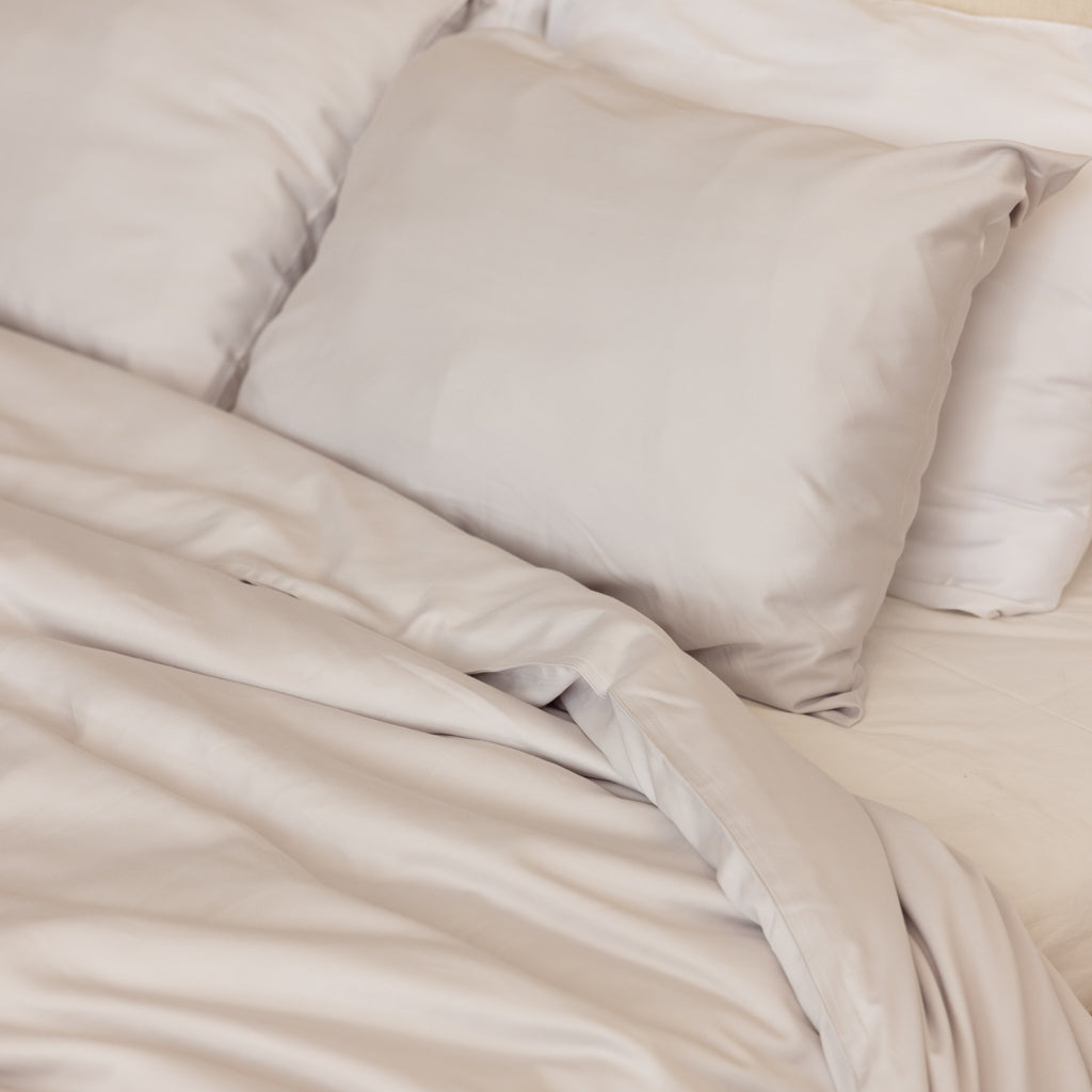 Bamboo sateen duvet cover detail — envelope closure pillowcases, Aeptom Home