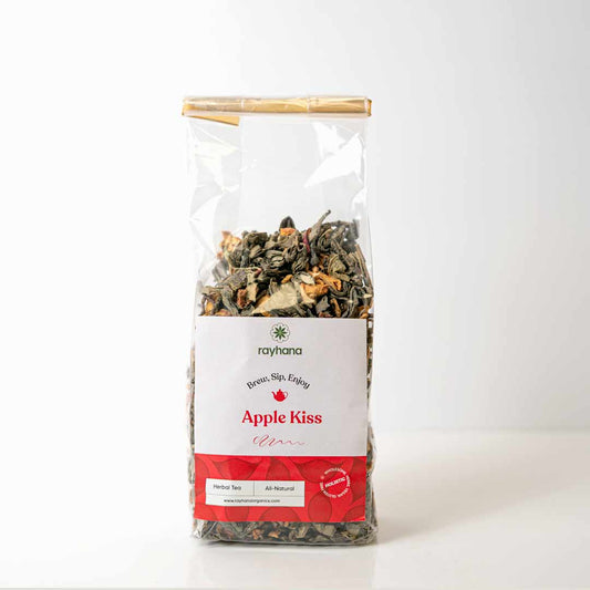 Refreshing apple kiss green tea with dried apple peel — loose leaf blend for daily wellness