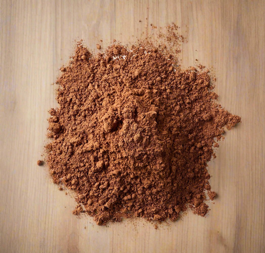 Changa powder on a wooden surface