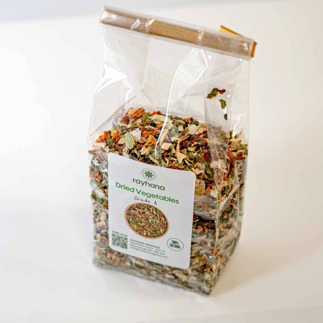 Close-up of premium dehydrated vegetable blend by Rayhana Organics — colourful dried veggie mix for cooking