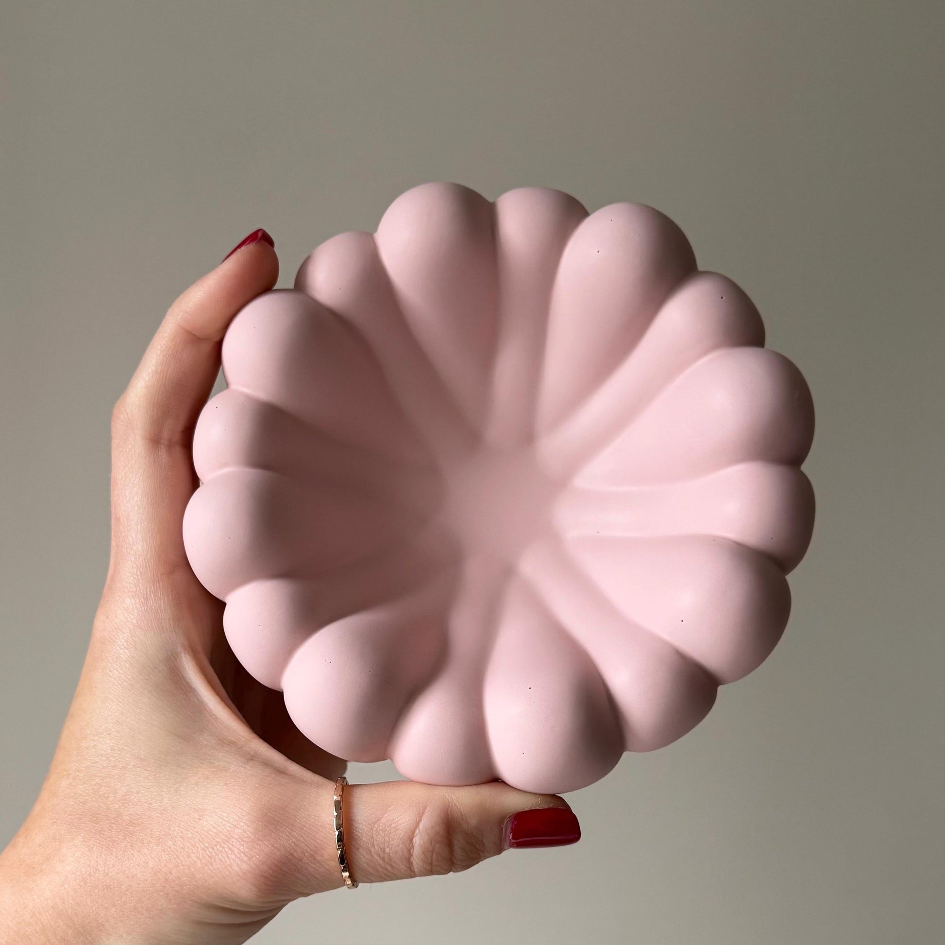Handmade round jesmonite tray top view