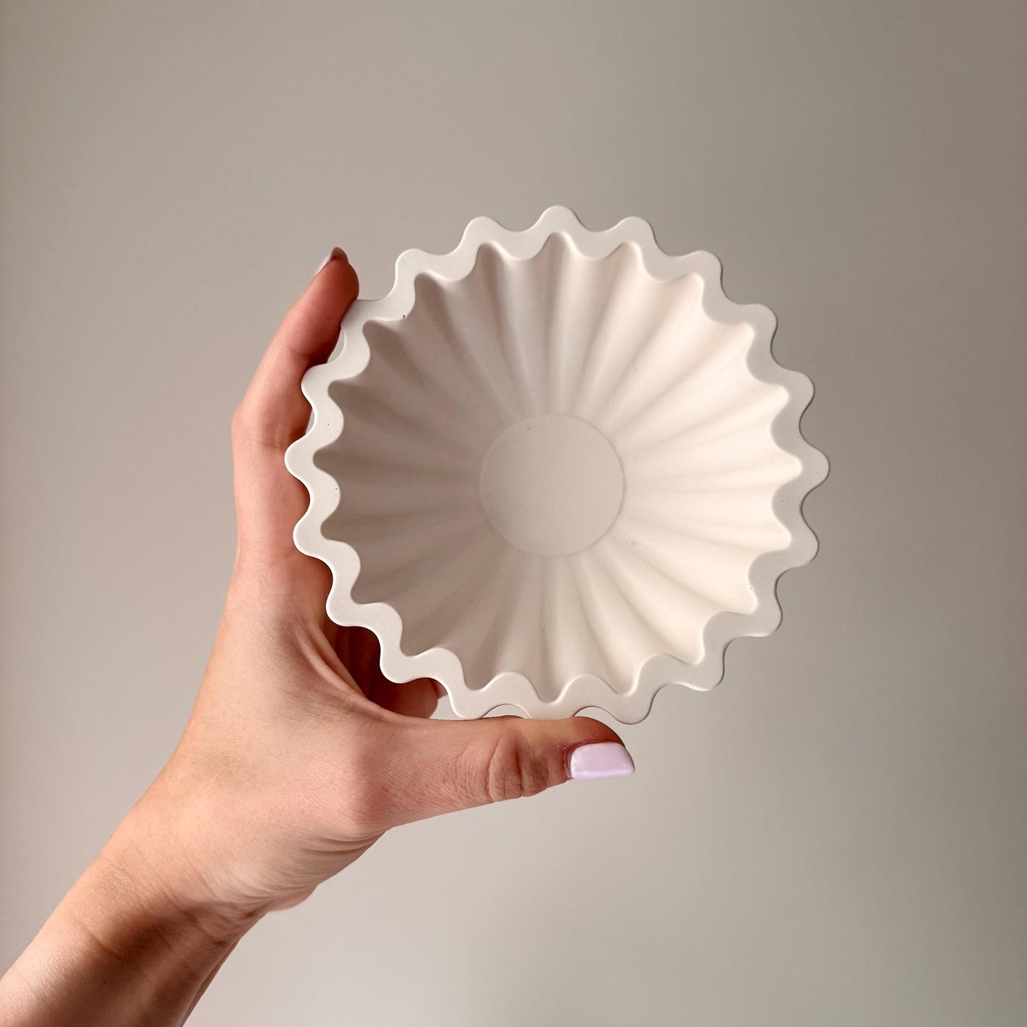 Geometric pleated jesmonite jewelry dish top view