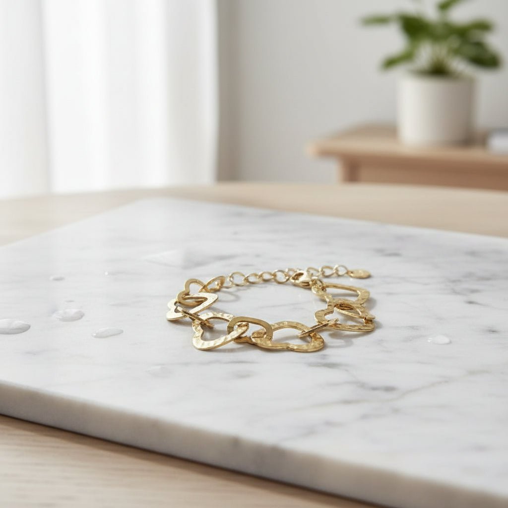 Linked Heart Bracelet - Gold Stainless Steel - Best Life Apparel