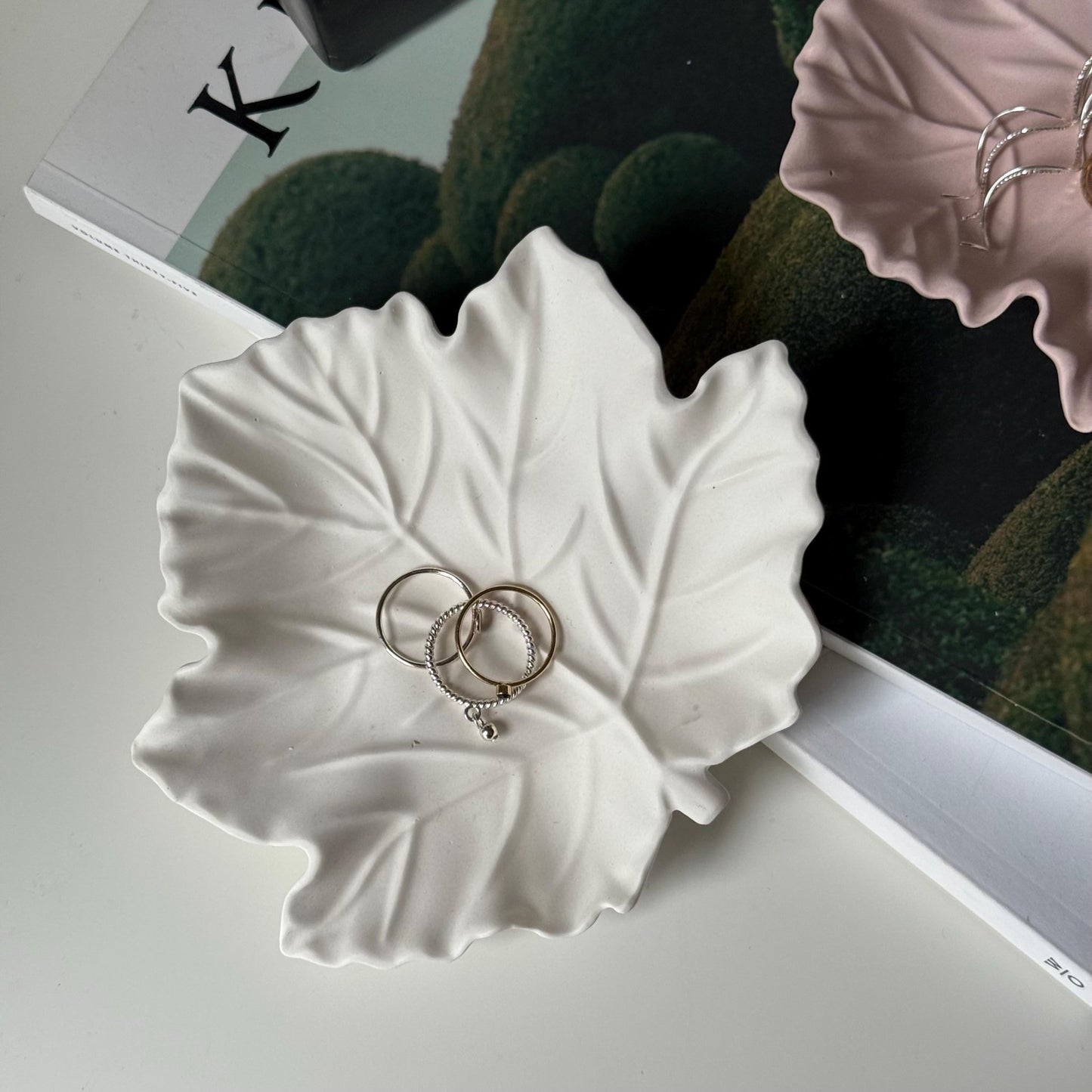 Maple Leaf Jesmonite Trinket Tray | Jewelry Dish - Best Life Apparel