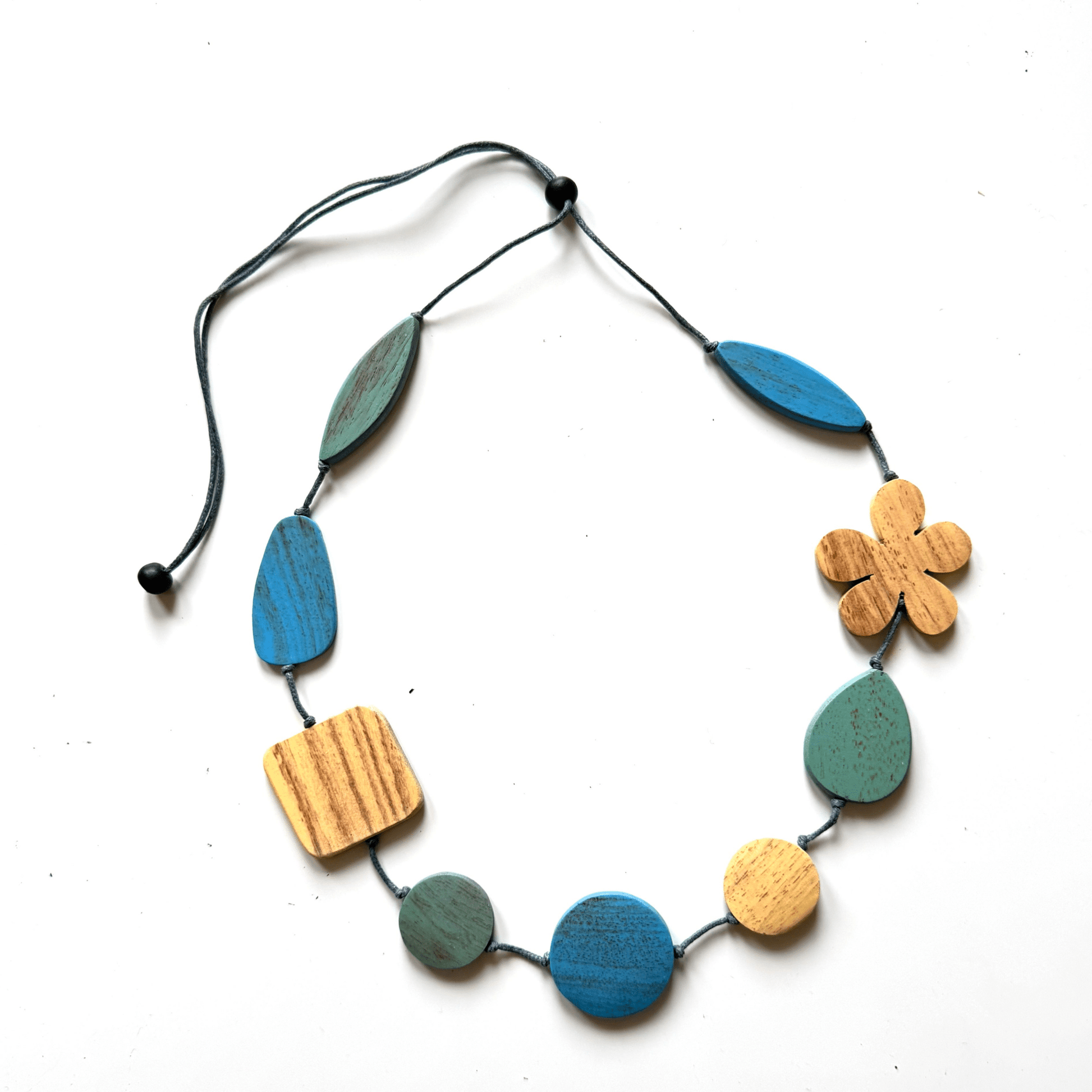 Mixed Shape Flower Necklace - Best Life Apparel