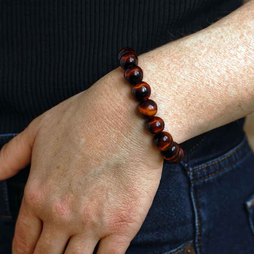 Courage and strength-boosting red tiger's eye bead bracelet