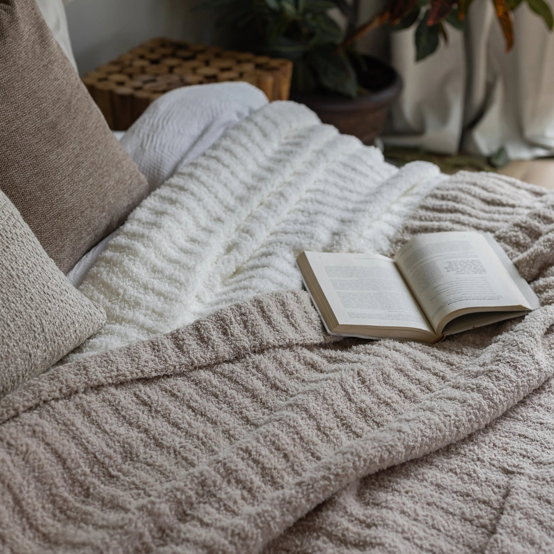 White Ribbed King Bed Blanket — Luxury Plush - Best Life Apparel